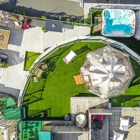 Jungle Dome Penthouse With Jacuzzi & Parking In Center Appartement *