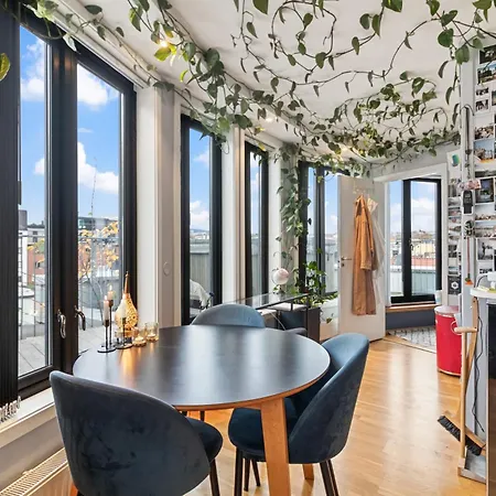 Jungle Dome Penthouse With Jacuzzi & Parking In Center Appartement Oslo