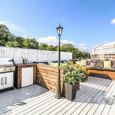 Jungle Dome Penthouse With Jacuzzi & Parking In Center Oslo